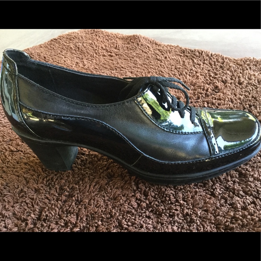Black Clark’s shoes